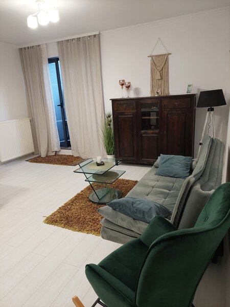 Bucurestii Noi, parc Bazilescu, strada Berveni,