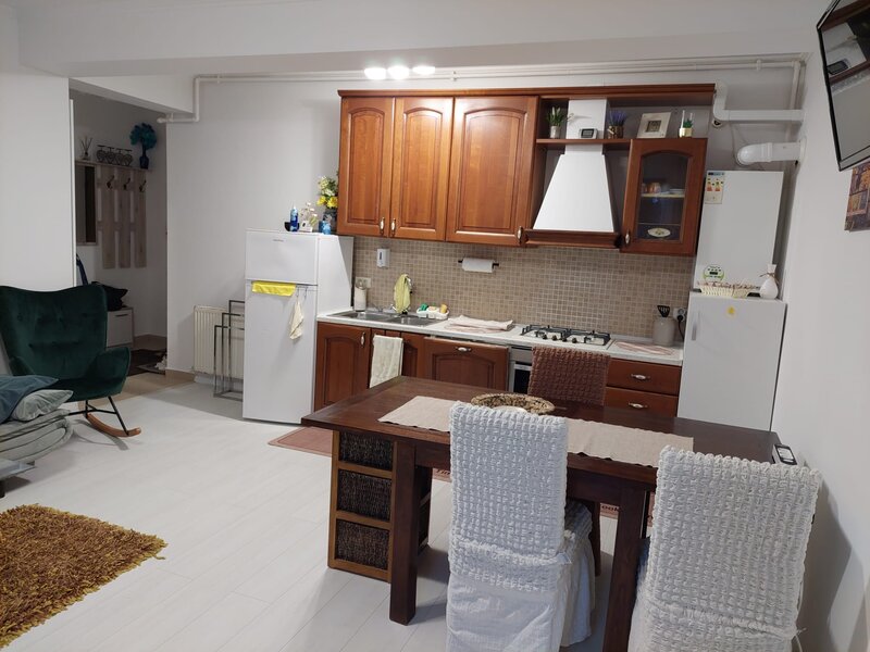 Bucurestii Noi, parc Bazilescu, strada Berveni,