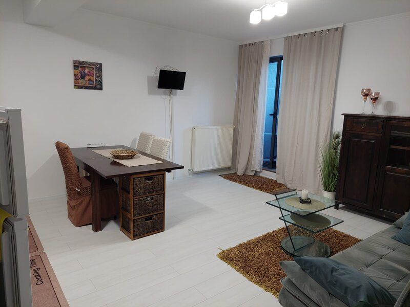 Bucurestii Noi, parc Bazilescu, strada Berveni,